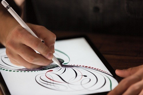 別売の「Apple Pencil」で絵画作成やスケッチなどを滑らかに行える