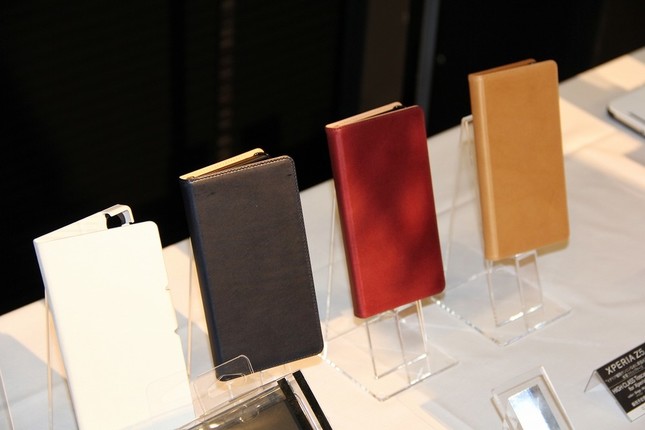 使うほど風合いが増す本革ケース