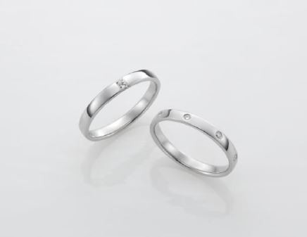最高級品質のオリジナル純プラチナ素材を使用したマリッジリング