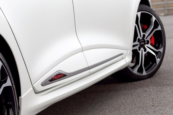 街中や一定速度で郊外を走行する際のギアの繋がりがスムーズに