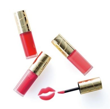 オイルのヴェールで瞬時につるん！美容オイルリップ登場