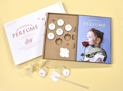 親子で調香師の世界を体験