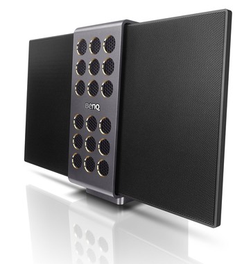 薄型のコンデンサースピーカーを折り畳んで収納