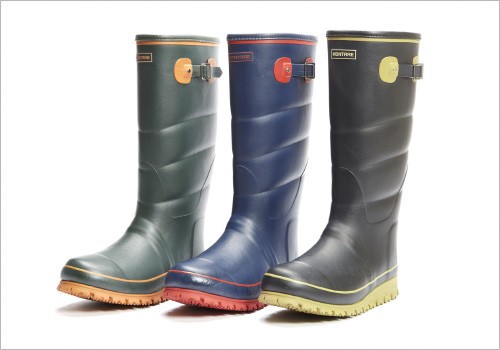 グリーン、ネービー、黒（左から）