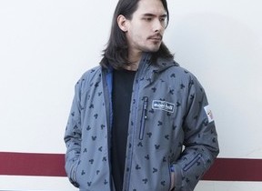 寒い冬もアクティブに モンベルプロデュース ミッキーシェイプ散りばめたジャケット2種類をtdsで限定発売 J Cast トレンド