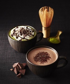 上品な「チョコレート＆抹茶モカ」（左）と濃厚な「チョコリスタ」