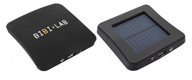 「ピタッと貼れるソーラー充電器」