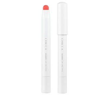 キッカ メスメリック リップラインスティックは、薄膜仕上げで、色と形を自然に補整。まるで、生まれつき美しい唇だったかのように魅せる、