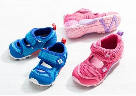 （左）ベビー用「CR　B78」（右）キッズ用「CR　C2137」