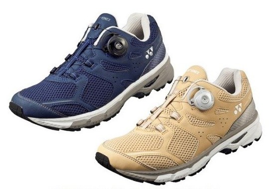 膝への負担を減らし、楽に走れるランニングシューズ