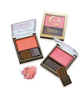 パウダーとクリームのいいとこどりチーク登場！