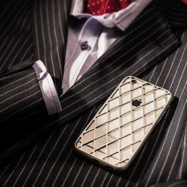iPhoneをスタイリッシュに守る高級ケース