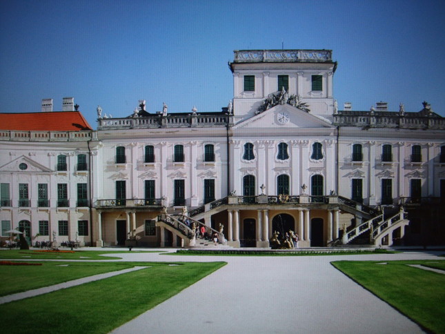 離宮エステルハーザの外観