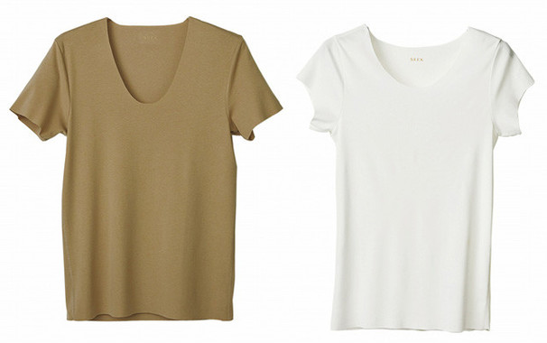 （写真左）UネックTシャツ（深めの襟ぐり）　（写真右）ボートネックT シャツ（袖短め）