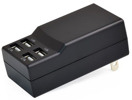 ボディカラーは「ブラック」と「ホワイト」