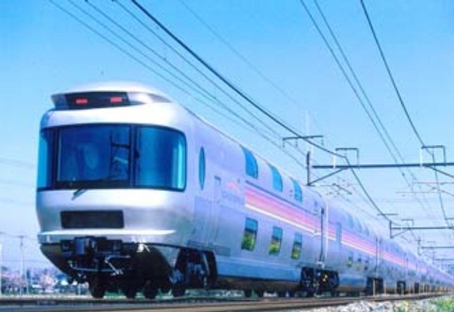 「カシオペア」車両を使用した臨時列車運行開始