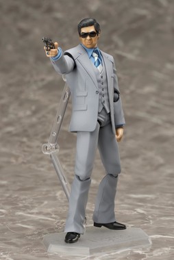 愛用の拳銃も付属