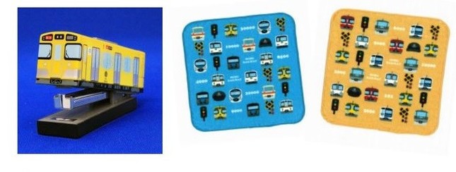 (左から) 「新2000系　電車型ホッチキス」「タオルハンカチ（ブルー）」「タオルハンカチ（オレンジ）」