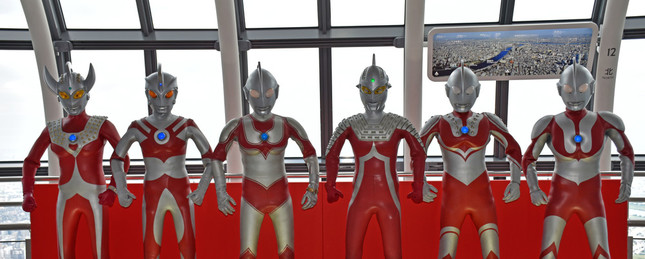 ウルトラ6兄弟の“ヒーロー展示”がお出迎え
