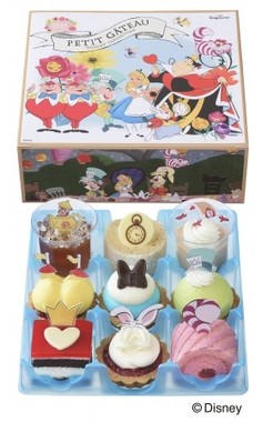 人気キャラクターをイメージしたプチケーキ
