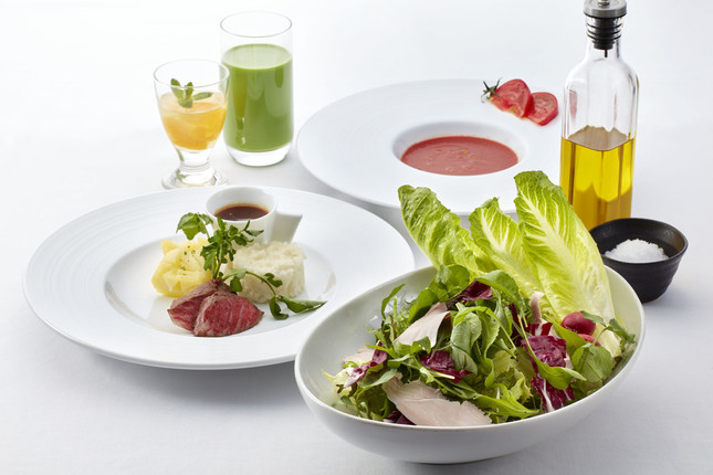 夕朝食ともにベジタブルジュース付き