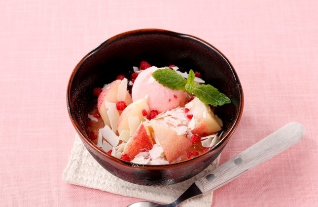 桃のゼリー仕立て