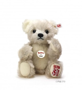 ウルトラマンコスチュームは着脱可能