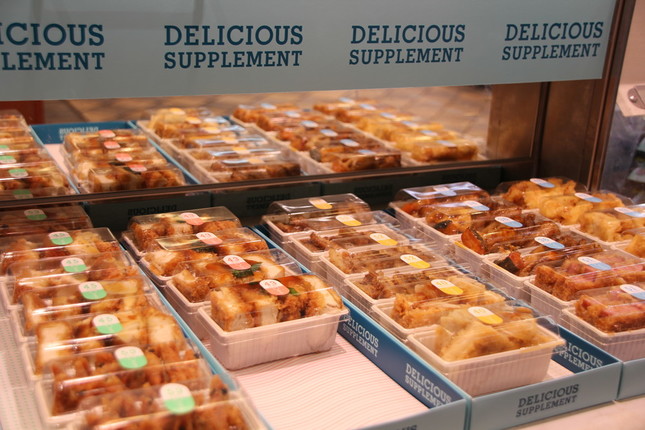 お店にはそれぞれのタイプに合わせた惣菜が並ぶ