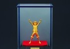 劇場版「ONE PIECE FILM GOLD」タイトルにちなんだ純金製「ルフィ」フィギュア