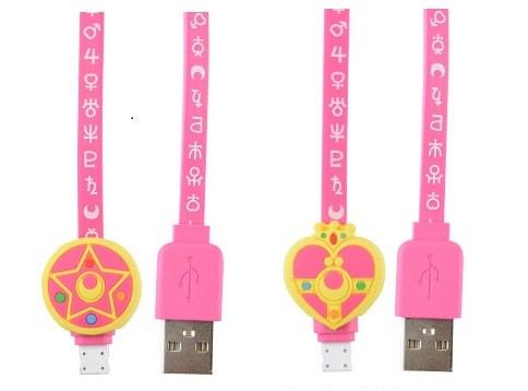 コンパクトとセーラー戦士の守護星をあしらう