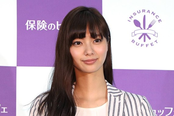 囲み取材でマイクを握った女性リポーターと面識があるのか、質問にもフレンドリーに対応