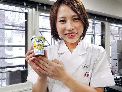 「『明治メイバランスMiniカップ』は良質な脂分を摂取できる食品です」と吉野先生