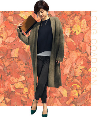 スカートにもパンツにも合うロング丈「ロングコーディガン」