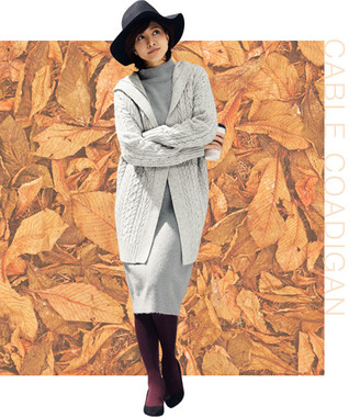 小物を利かせて大人カジュアルな印象に「ケーブルコーディガン」