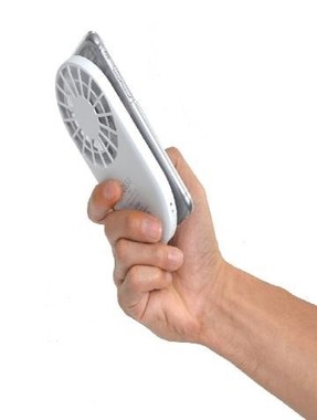 冷却と充電をこれ1個で