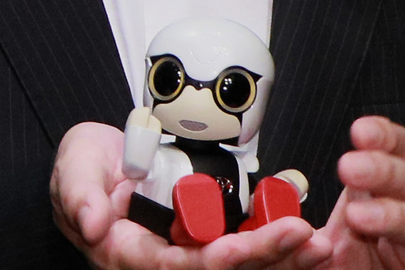 KIROBO miniは手のひらに収まる大きさ