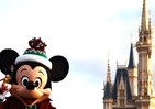 ディズニー「クリスマス」モード、オン！　ミッキーの「ウィッシュ」をサンタがかなえる