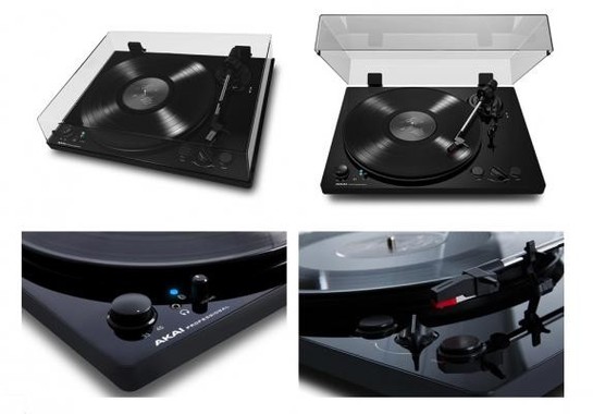 自動的にトーンアームが移動してレコードを再生、終了後アームは自動的に戻る