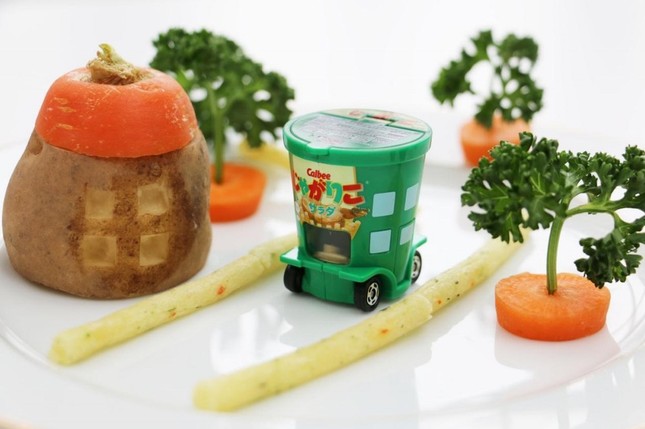 見た目はまるで本物の「じゃがりこ」のミニカー