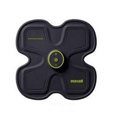 身体に貼るだけでいつでもどこでも手軽にトレーニング（写真は「4極タイプ」）
