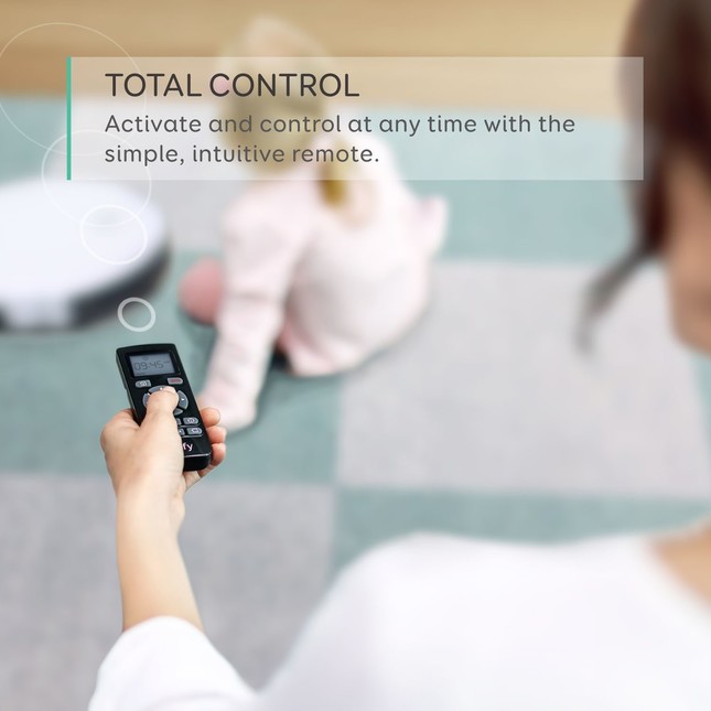 専用リモコンでモードの切り替えや電源のオン/オフなど操作