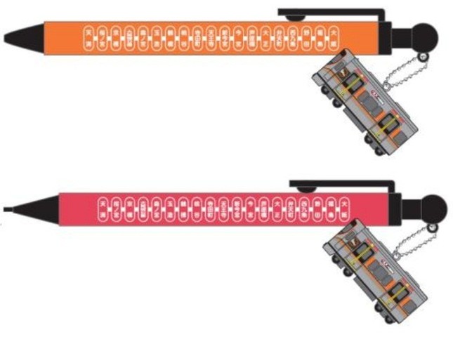 323系フィギュア付きボールペン(上)とシャープペン