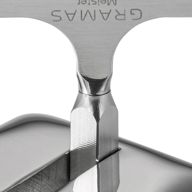 パーツの隙間が確認できないほど高い精度で加工