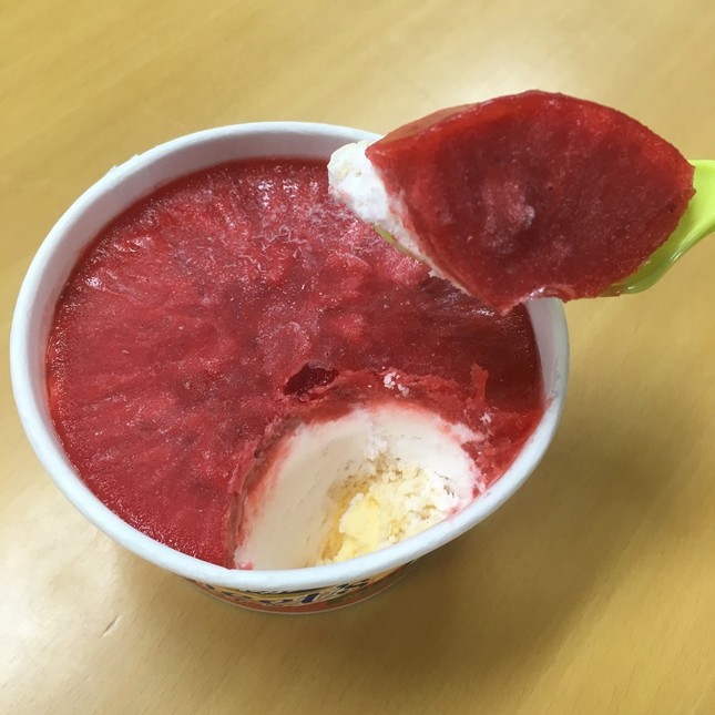 「明治　エッセルスーパーカップ　Sweet’s　苺ショートケーキ」