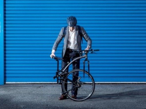 「機動性」「走行性能」を両立した折りたたみ式