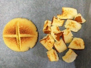 左から「しっとりたまご蒸しパン」、「北海道チーズ蒸しケーキ」