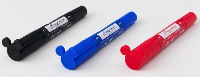 油性ペン～各300円(税込)