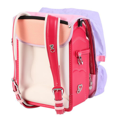 肩ベルトを立ち上げる機能で体感重量を軽減、正しい歩行姿勢をサポート