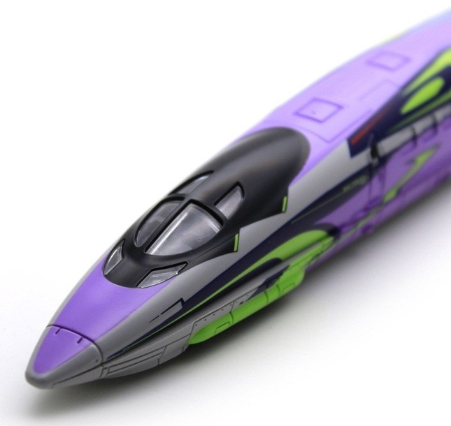 シャープなデザインをモバイルバッテリー化