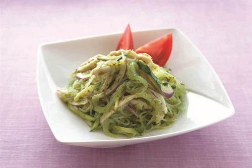 調理例　パクウンセン～春雨と鶏のあえサラダ～